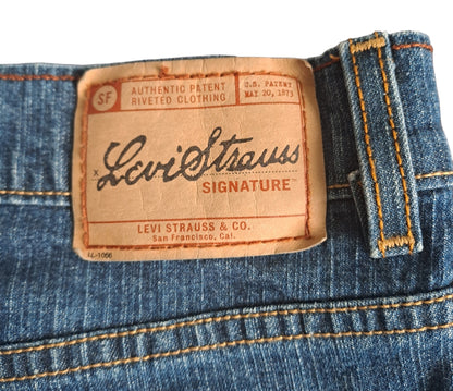 Levi's Bootcut Jeans