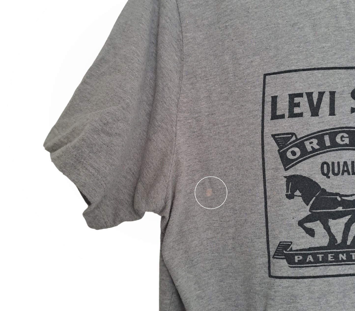 SOLD OUT | Grey Levi's T-shirt