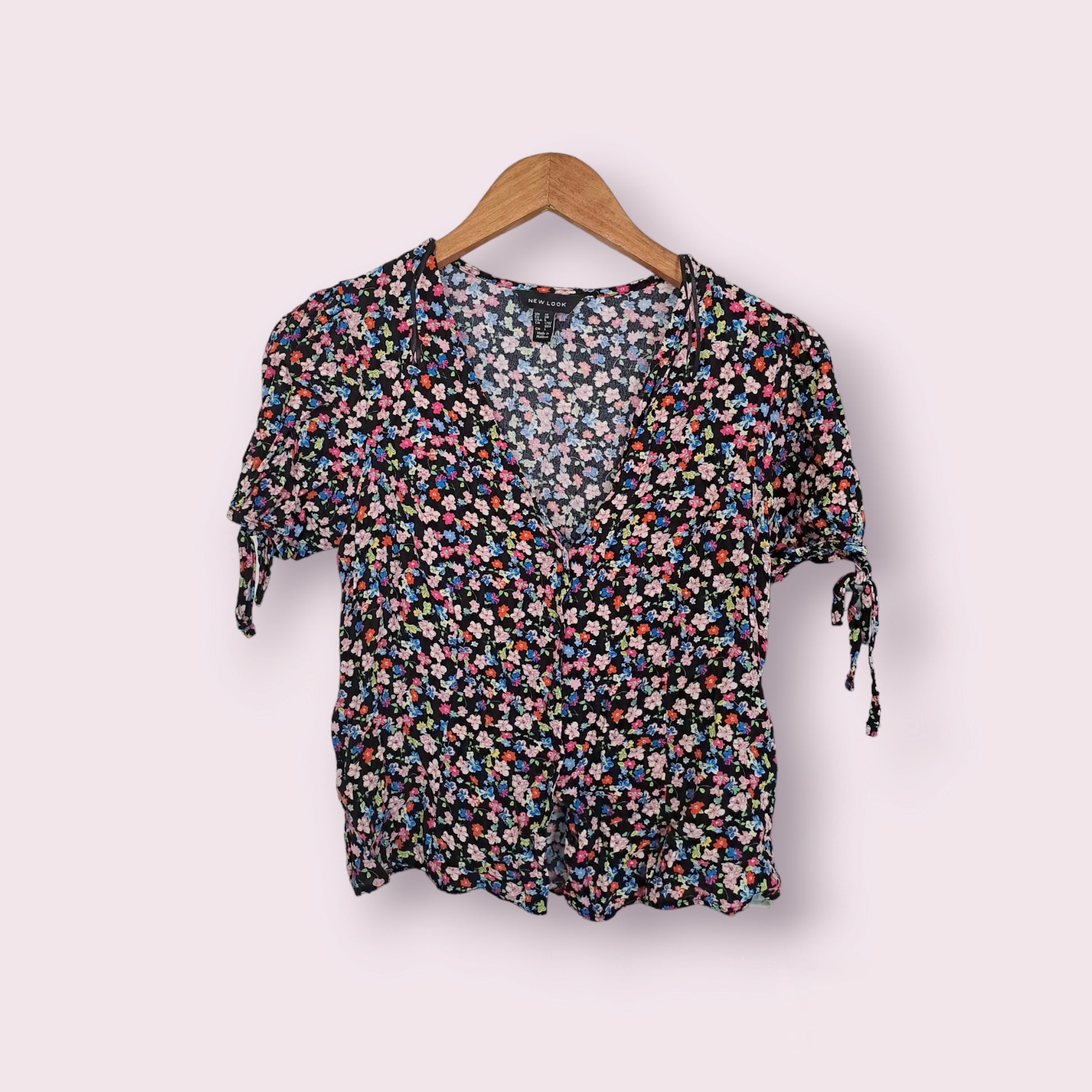 Women's flowery printed top