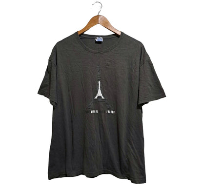100% cotton so it's soft and breathable
With Eifel Tower graphic
